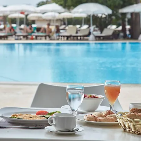 Grecian Bay Курортный комплекс